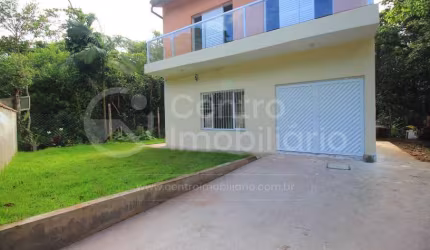 CASA à venda com 2 quartos em Peruíbe, no bairro Quinta do Guarau