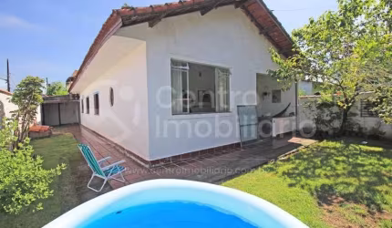 CASA à venda com 4 quartos em Peruíbe, no bairro Belmira Novaes