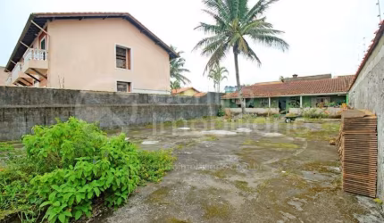 CASA à venda com 2 quartos em Peruíbe, no bairro Jardim Beira Mar