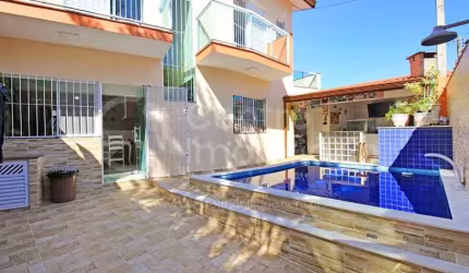CASA à venda com piscina e 2 quartos em Peruíbe, no bairro Stella Maris