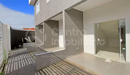 CASA à venda com piscina e 2 quartos em Peruíbe, no bairro Estancia Sao Jose