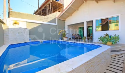 CASA à venda com piscina e 3 quartos em Peruíbe, no bairro Balneario Barra de Jangada