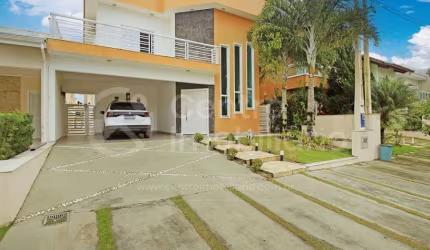 CASA à venda com piscina e 5 quartos em Peruíbe, no bairro Jd Tres Marias