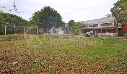 CASA à venda com piscina e 3 quartos em Peruíbe, no bairro Jardim dos Prados