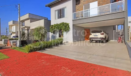 CASA à venda com 4 quartos em Peruíbe, no bairro Residencial Flora Rica