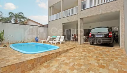 CASA à venda com piscina e 6 quartos em Peruíbe, no bairro Parque Balneario Oasis