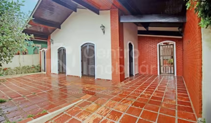 CASA à venda com 3 quartos em Peruíbe, no bairro Jardim Imperador