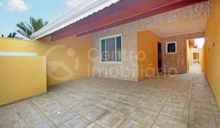 CASA à venda com 2 quartos em Peruíbe, no bairro Stella Maris