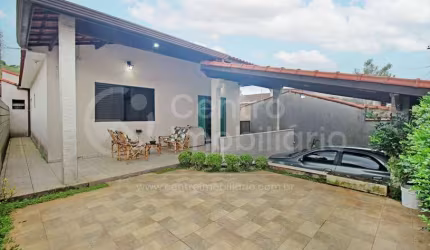 CASA à venda com piscina e 2 quartos em Peruíbe, no bairro Jardim dos Prados