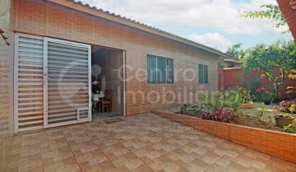 CASA à venda com 3 quartos em Peruíbe, no bairro Vila Erminda