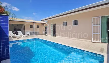 CASA à venda com piscina e 4 quartos em Peruíbe, no bairro Cidade Nova Peruíbe