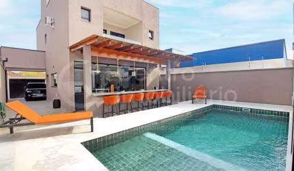 CASA à venda com piscina e 3 quartos em Peruíbe, no bairro Belmira Novaes