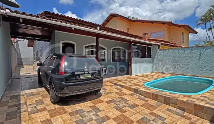 CASA à venda com piscina e 3 quartos em Peruíbe, no bairro Jardim Peruibe