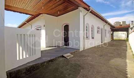 CASA à venda com 2 quartos em Peruíbe, no bairro Cidade Nova Peruíbe