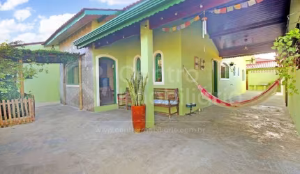 CASA à venda com 3 quartos em Peruíbe, no bairro Cidade Nova Peruíbe