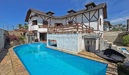 CASA à venda com piscina e 4 quartos em Peruíbe, no bairro Estancia Sao Jose