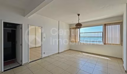 APARTAMENTO à venda com 2 quartos (1 suítes) em Peruíbe, no bairro Centro