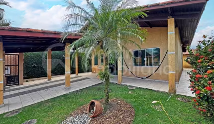 CASA à venda com 2 quartos em Peruíbe, no bairro Balneario Josedy