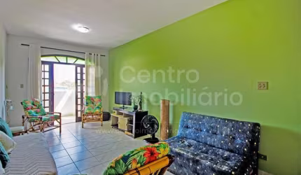 APARTAMENTO à venda com 2 quartos (1 suítes) em Peruíbe, no bairro Centro