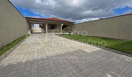 CASA à venda com 2 quartos em Peruíbe, no bairro Maria H Novaes