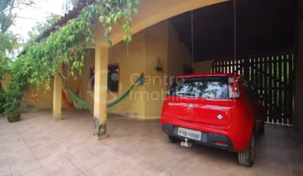CASA à venda com 2 quartos em Peruíbe, no bairro Quinta do Guarau