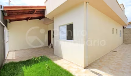 CASA à venda com 2 quartos em Peruíbe, no bairro Parque D Aville