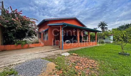 CASA à venda com 2 quartos em Peruíbe, no bairro Manaca dos Itatins