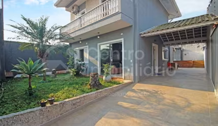 CASA à venda com piscina e 4 quartos em Peruíbe, no bairro Estancia Sao Jose
