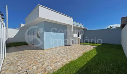 CASA à venda com 2 quartos em Peruíbe, no bairro Estancia Balnearia Convento Velho