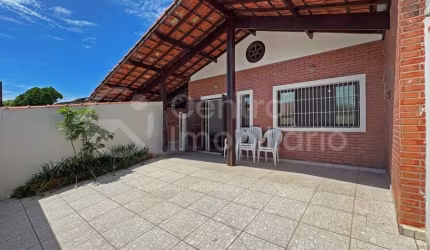 CASA à venda com 3 quartos em Peruíbe, no bairro Balneario Barra de Jangada
