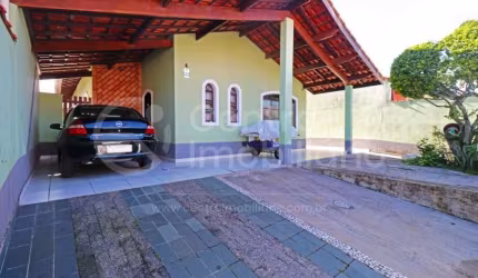 CASA à venda com 3 quartos em Peruíbe, no bairro Vila Romar
