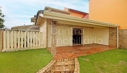 CASA à venda com 3 quartos em Peruíbe, no bairro Jardim Beira Mar