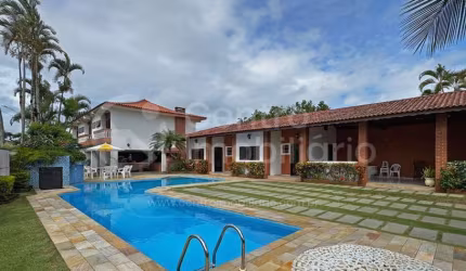 CASA à venda com piscina e 7 quartos em Peruíbe, no bairro Parque Balneario Oasis