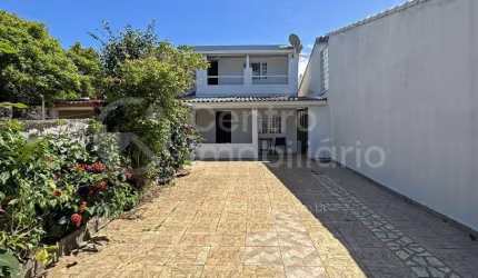 CASA à venda com 3 quartos em Peruíbe, no bairro Jardim Três Marias