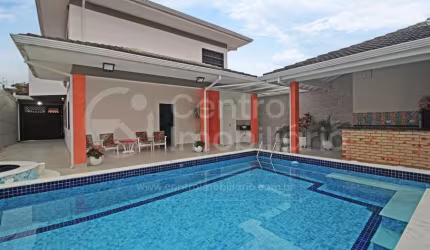 CASA à venda com piscina e 4 quartos em Peruíbe, no bairro Stella Maris