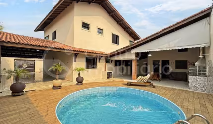 CASA à venda com piscina e 4 quartos em Peruíbe, no bairro Stella Maris