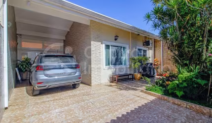 CASA à venda com 2 quartos em Peruíbe, no bairro Centro