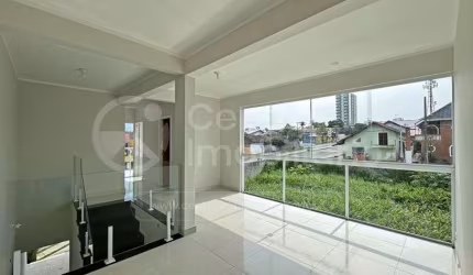 CASA à venda com 2 quartos em Peruíbe, no bairro Stella Maris
