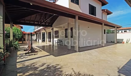 CASA à venda com 7 quartos em Peruíbe, no bairro Balneario Barra de Jangada