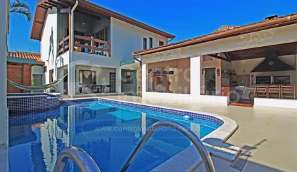 CASA à venda com piscina e 5 quartos em Peruíbe, no bairro Balneario Barra de Jangada