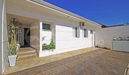 CASA à venda com piscina e 4 quartos em Peruíbe, no bairro Jardim Três Marias