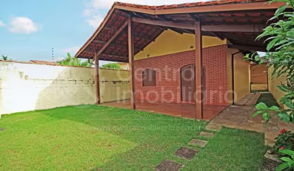 CASA à venda com 2 quartos em Peruíbe, no bairro Belmira Novaes