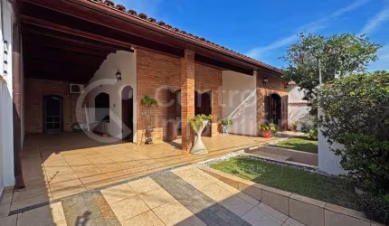 CASA à venda com 4 quartos em Peruíbe, no bairro Jardim Ribamar