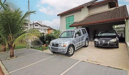 CASA à venda com 4 quartos em Peruíbe, no bairro Jd Tres Marias