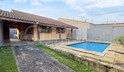 CASA à venda com piscina e 3 quartos em Peruíbe, no bairro Cidade Nova Peruíbe