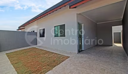 CASA à venda com 2 quartos em Peruíbe, no bairro Vila Romar