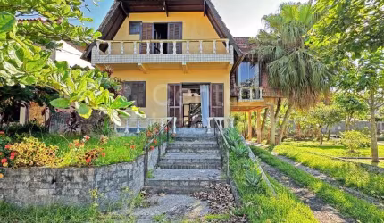 CASA à venda com 3 quartos em Peruíbe, no bairro Bougainvillee III
