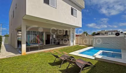 CASA à venda com piscina e 4 quartos em Peruíbe, no bairro Bougainvillee IV