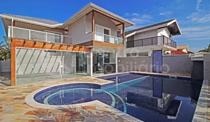 CASA à venda com piscina e 5 quartos em Peruíbe, no bairro Bougainvillee III