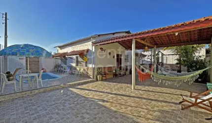 CASA à venda com piscina e 2 quartos em Peruíbe, no bairro Parque Turistico